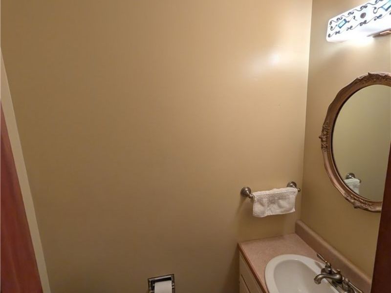 1161 Gulf Road, Elyria, OH 44035 Photo 13