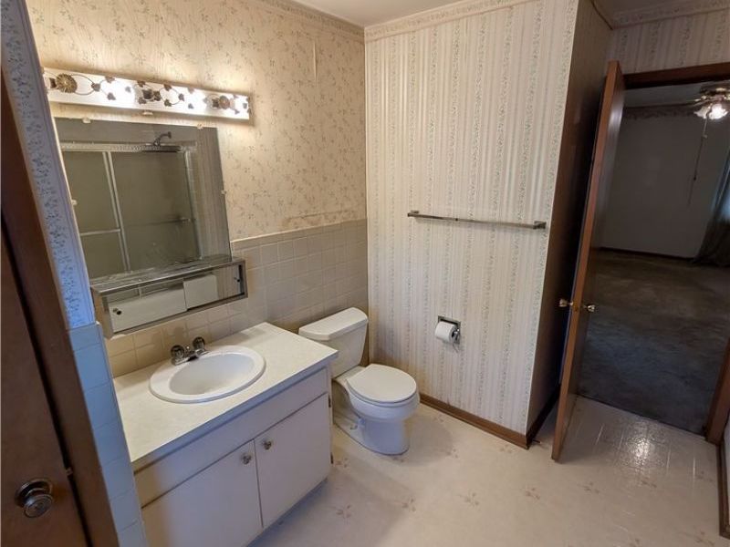 1161 Gulf Road, Elyria, OH 44035 Photo 22