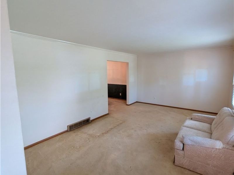 1161 Gulf Road, Elyria, OH 44035 Photo 8