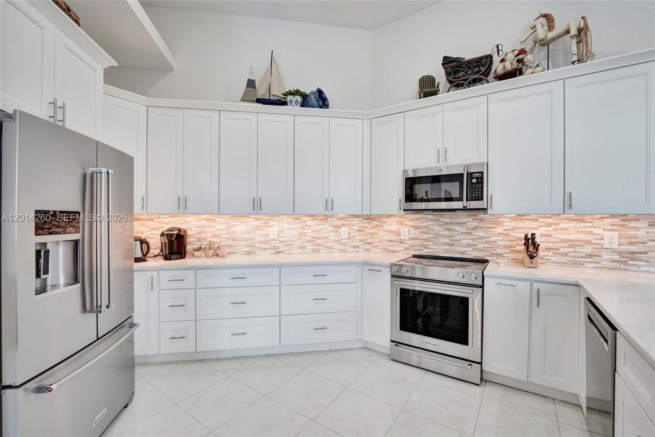 1640 Island Way , Weston, FL 33326 Photo