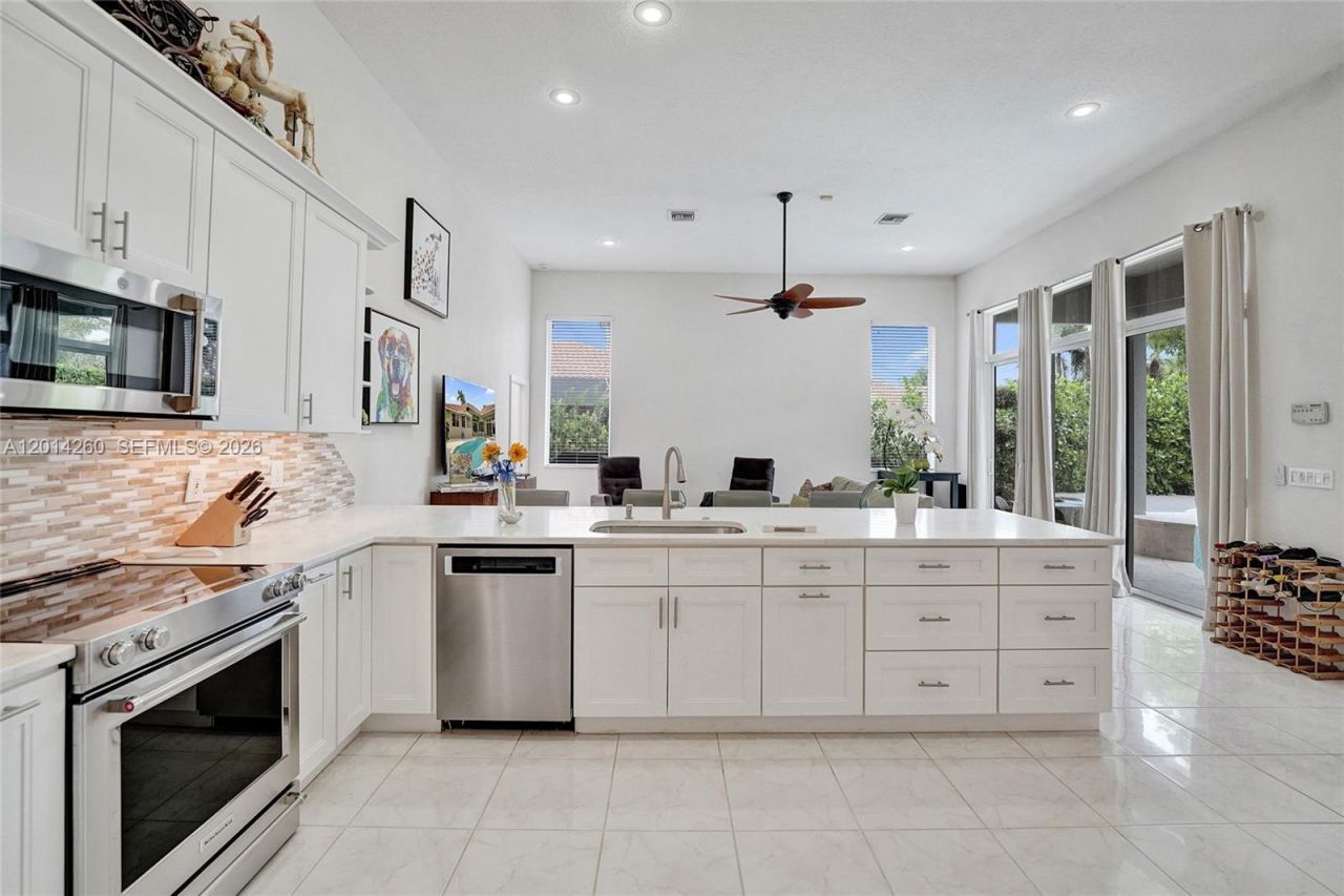 1640 Island Way , Weston, FL 33326 Photo