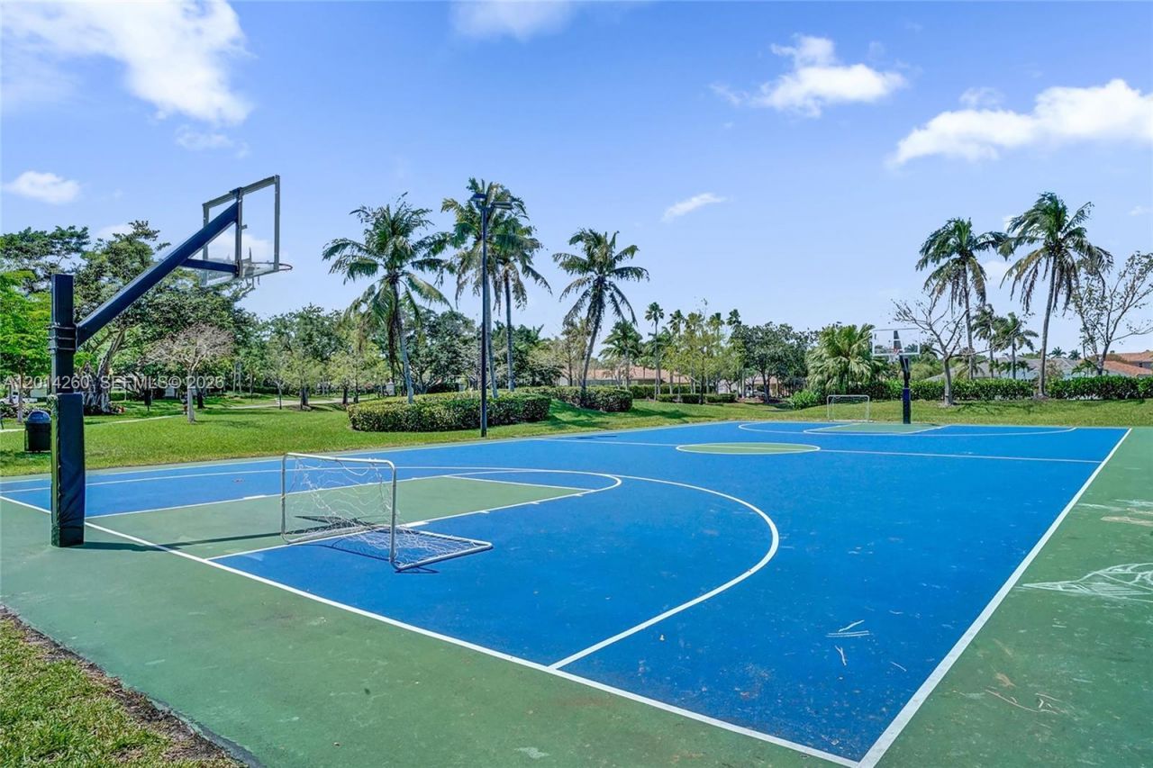 1640 Island Way , Weston, FL 33326 Photo