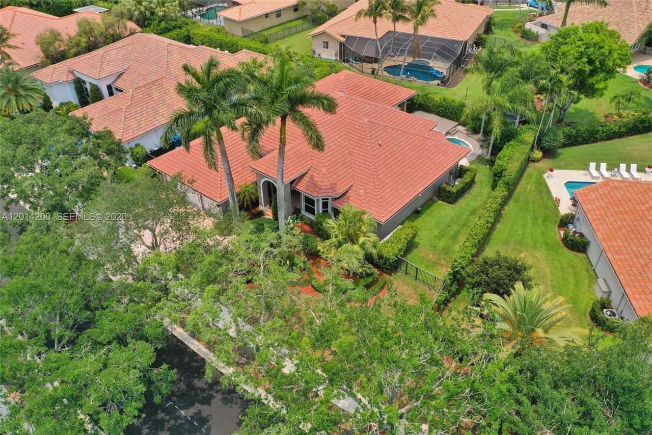 1640 Island Way , Weston, FL 33326 Photo