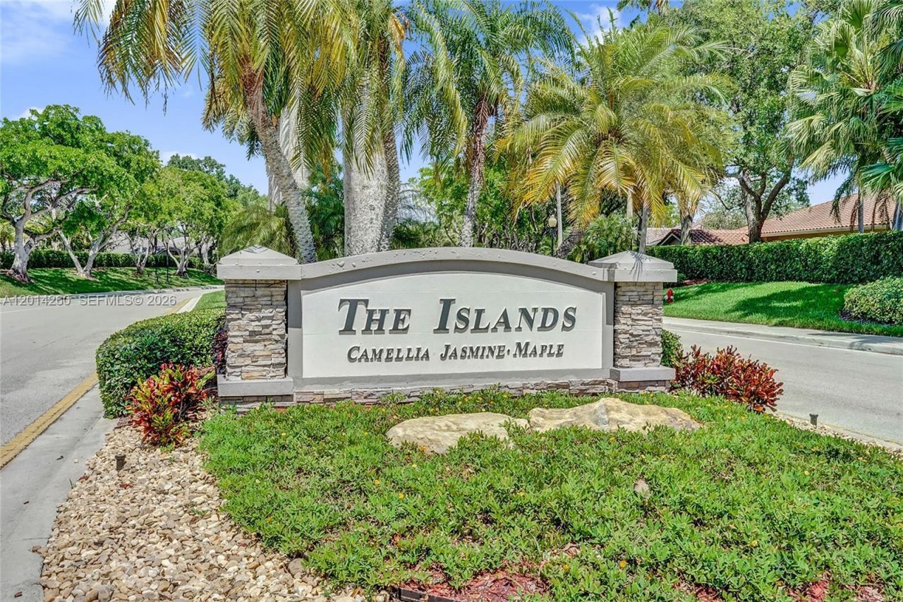 1640 Island Way , Weston, FL 33326 Photo