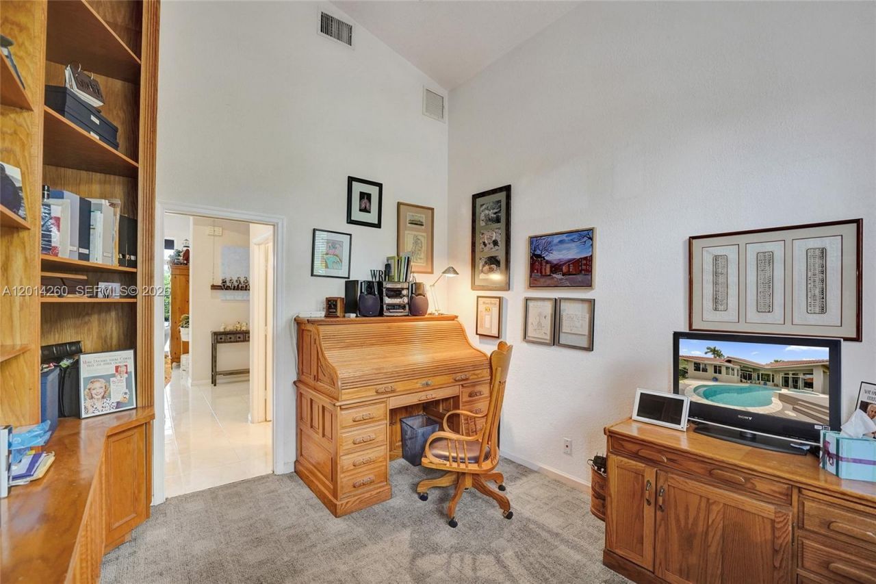 1640 Island Way , Weston, FL 33326 Photo