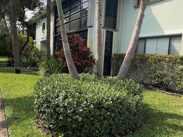 761 NE 199th St , Unit 102, Miami, FL 33179