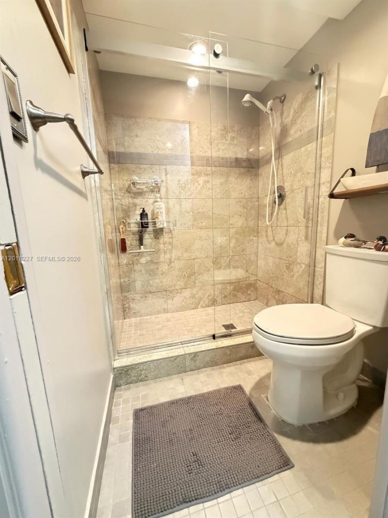 761 NE 199th St, Unit 102, Miami, FL 33179 Photo