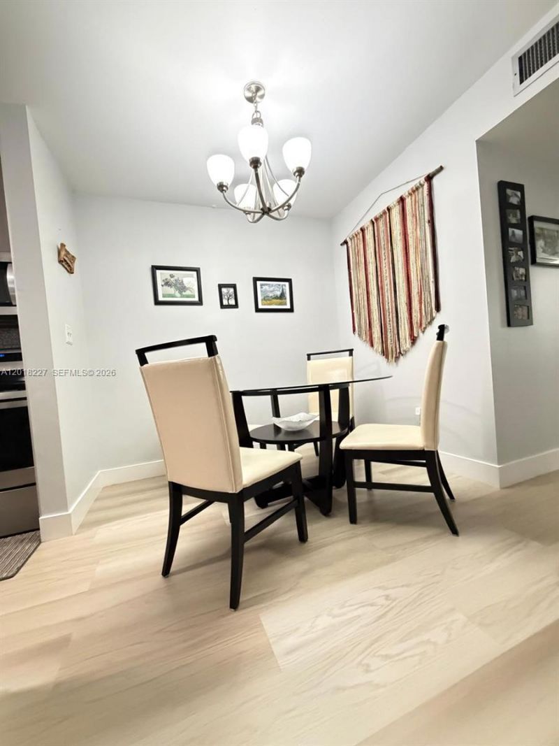 761 NE 199th St, Unit 102, Miami, FL 33179 Photo
