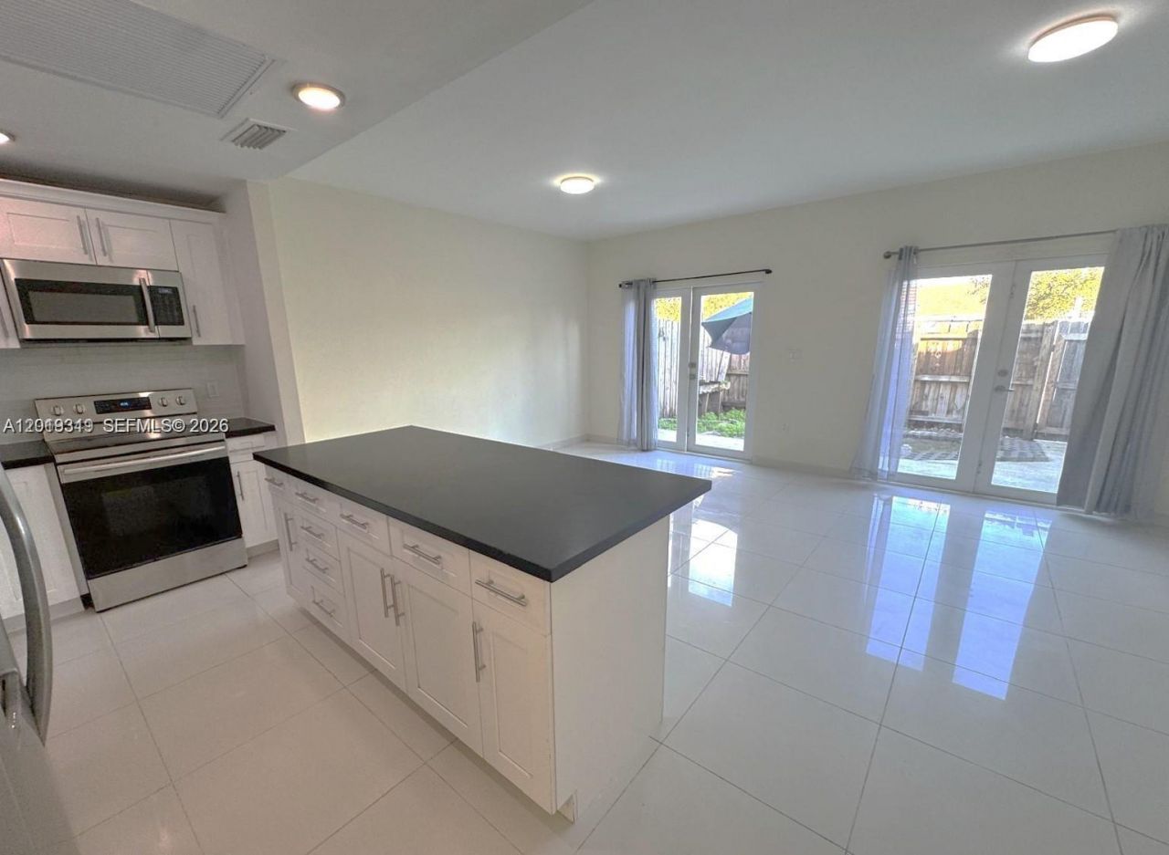 13724 SW 259th St , Homestead, FL 33032 Photo