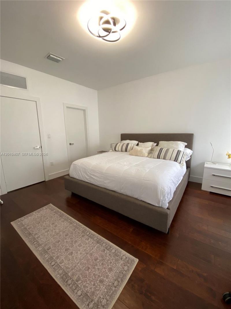 10241 NW 71st Ter , Doral, FL 33178 Photo