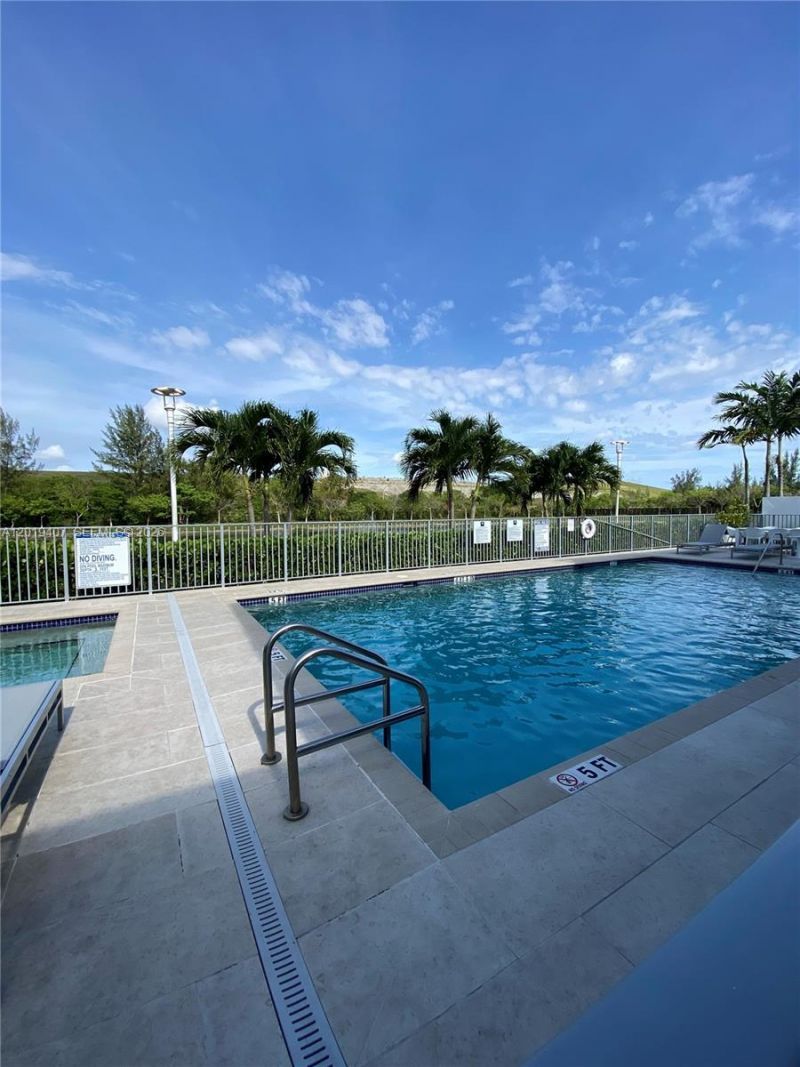 10241 NW 71st Ter , Doral, FL 33178 Photo