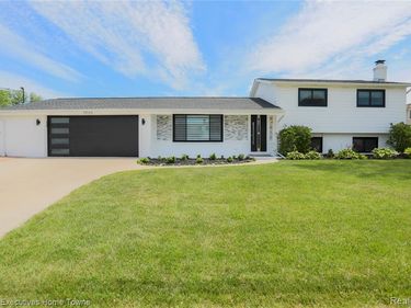 38146 Mast Street, Harrison Twp, MI 48045