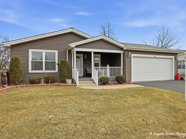 4 Hialeah Court , Grayslake, IL 60030