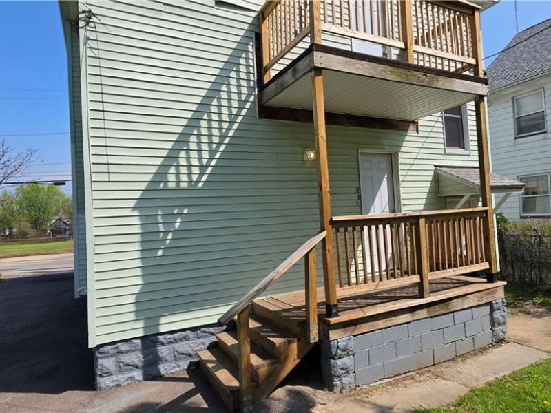 13806 Harvard Avenue, Cleveland, OH 44105 Photo 4