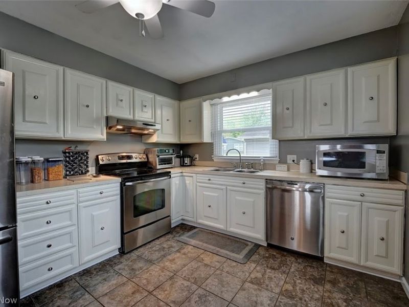 456 Wilson Street NE, Bolivar, OH 44612 Photo 10