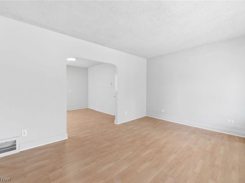 3162 W 104th Street, Cleveland, OH 44111 Photo 2