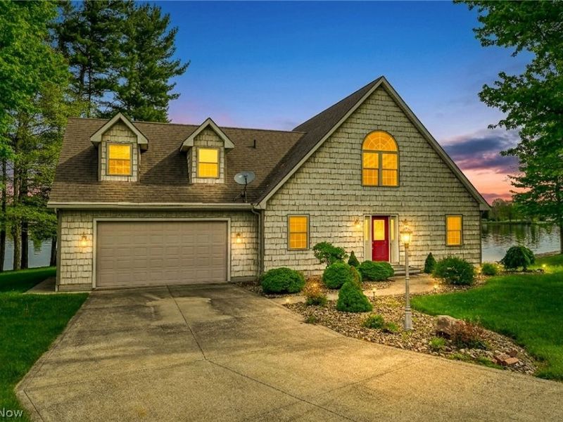 483 Owl Point, Roaming Shores, OH 44084 Photo 1