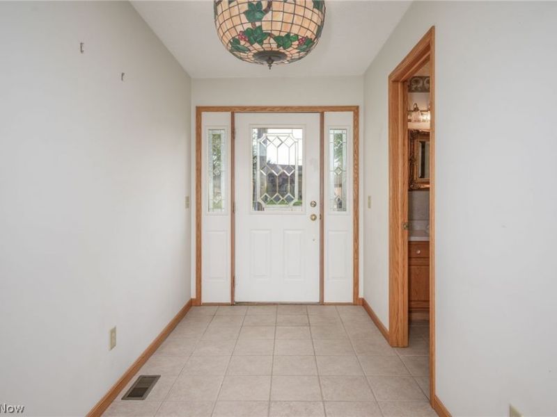 483 Owl Point, Roaming Shores, OH 44084 Photo 4