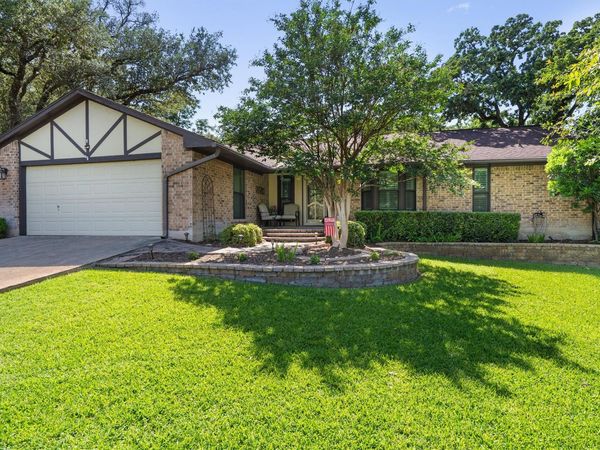 307 Innwood DR, Georgetown, TX 78628