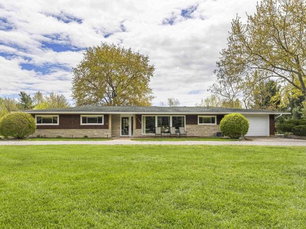 6039 Mick Road, Benzonia, MI 49616