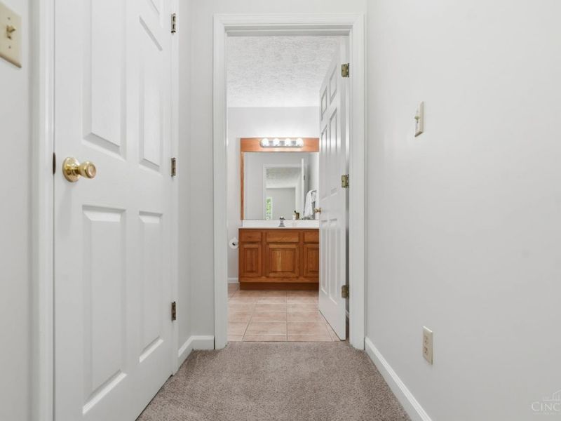 10891 Pleasant Renner Road, Harlan Twp, OH 45122 Photo 14