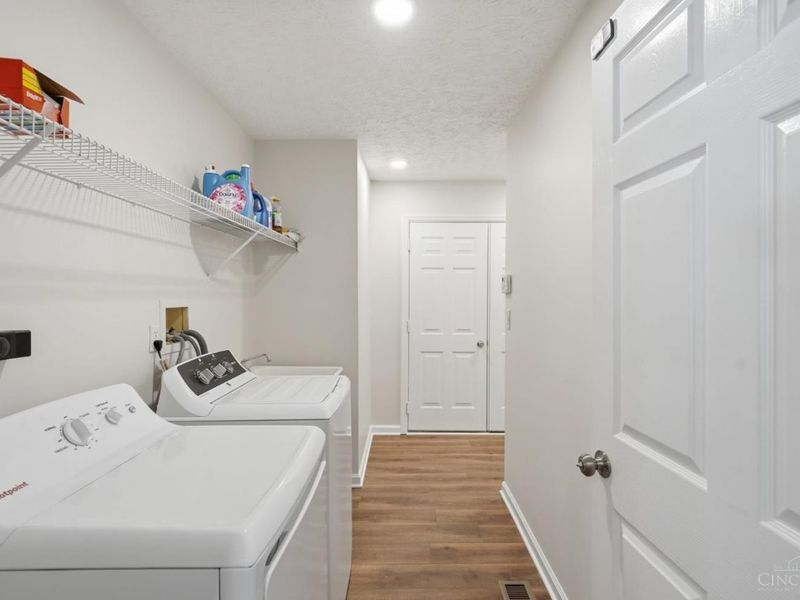 10891 Pleasant Renner Road, Harlan Twp, OH 45122 Photo 17