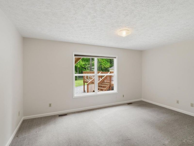 10891 Pleasant Renner Road, Harlan Twp, OH 45122 Photo 18