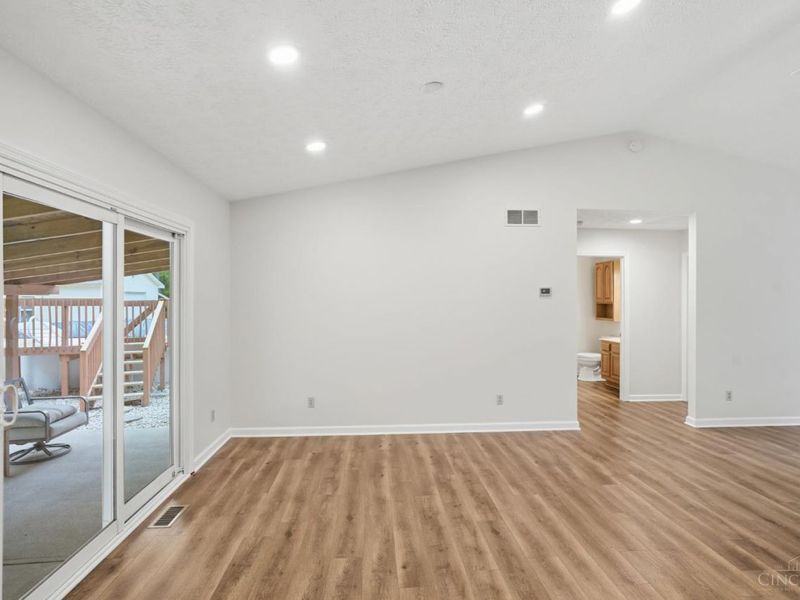 10891 Pleasant Renner Road, Harlan Twp, OH 45122 Photo 8