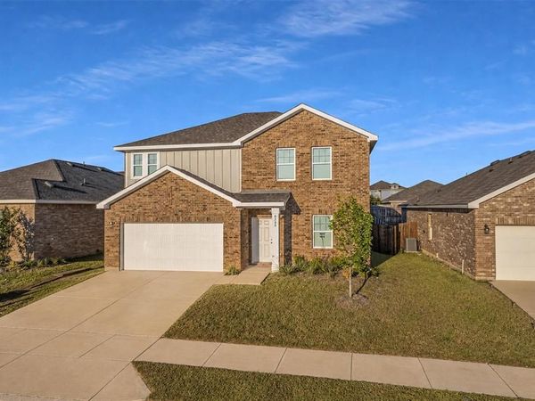 8348 Hawkview Drive, Fort Worth, TX 76179
