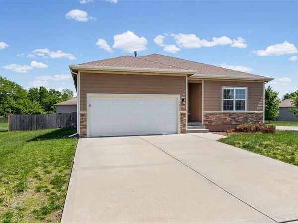 14229 S Landon Street, Olathe, KS 66061
