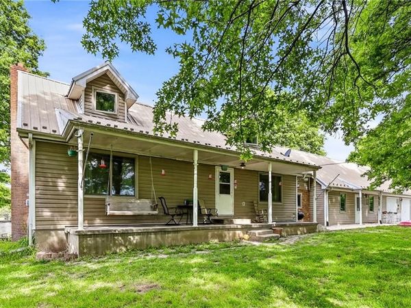 16614 S Hadsell Road, Pleasant Hill, MO 64080