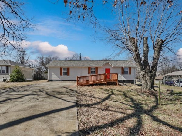 2622 Union Hall Rd , Clarksville, TN 37040