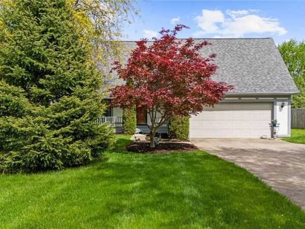 866 S Court Street , Medina, OH 44256