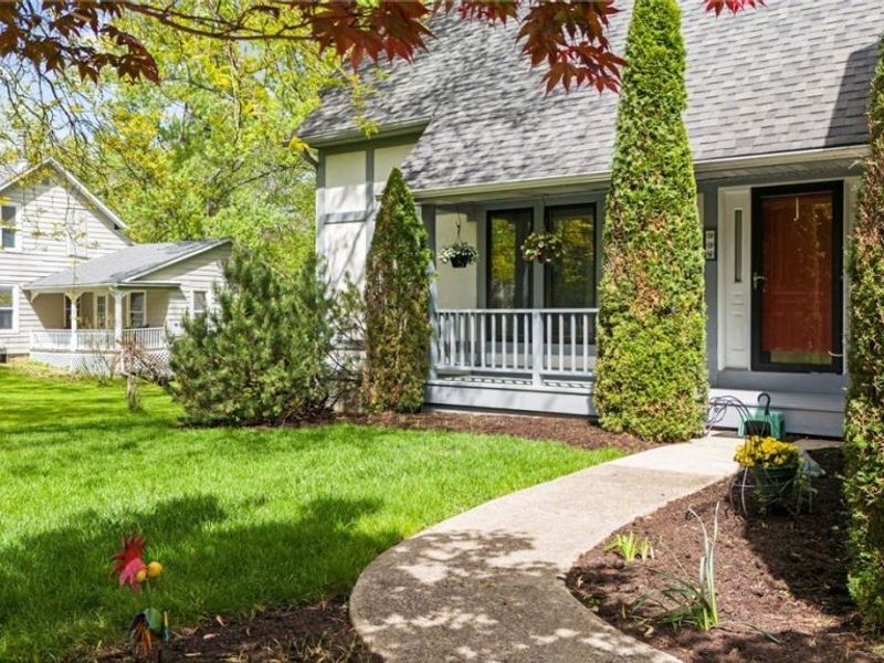866 S Court Street, Medina, OH 44256 Photo 2