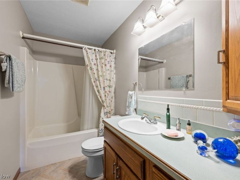 866 S Court Street, Medina, OH 44256 Photo 9