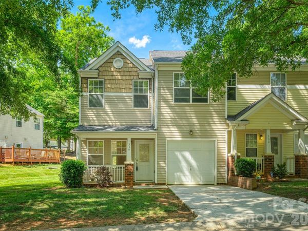 336 Doughton Lane , Charlotte, NC 28217