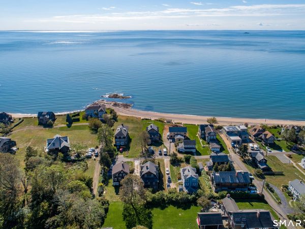 33 Hartford , Madison, CT 06443