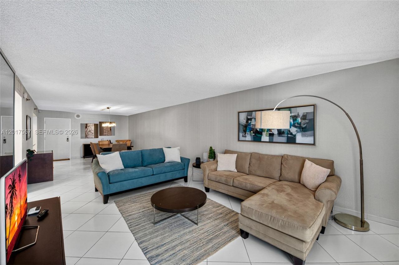 2401 Collins Ave, Unit 1107, Miami Beach, FL 33140 Photo