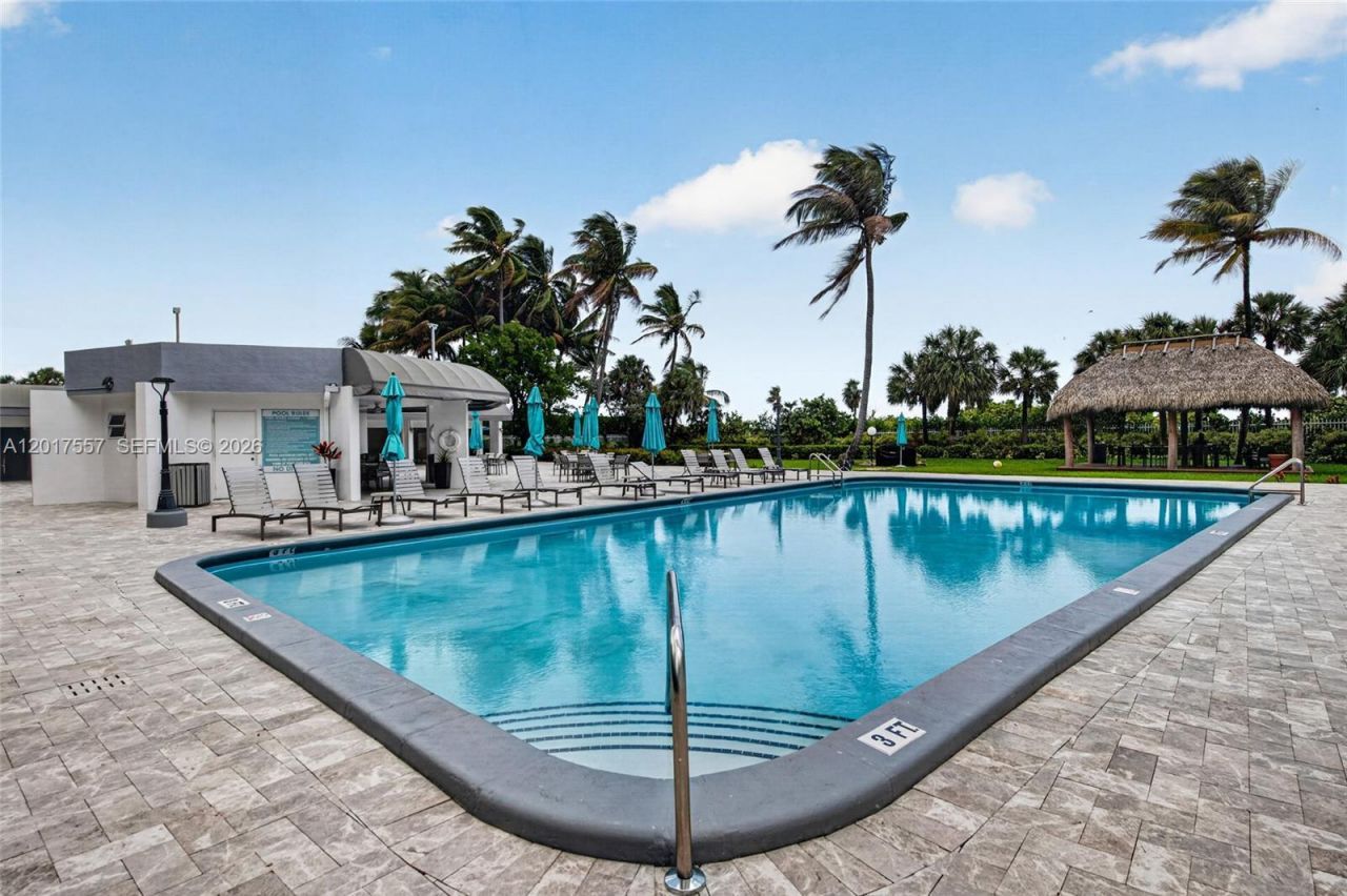 2401 Collins Ave, Unit 1107, Miami Beach, FL 33140 Photo