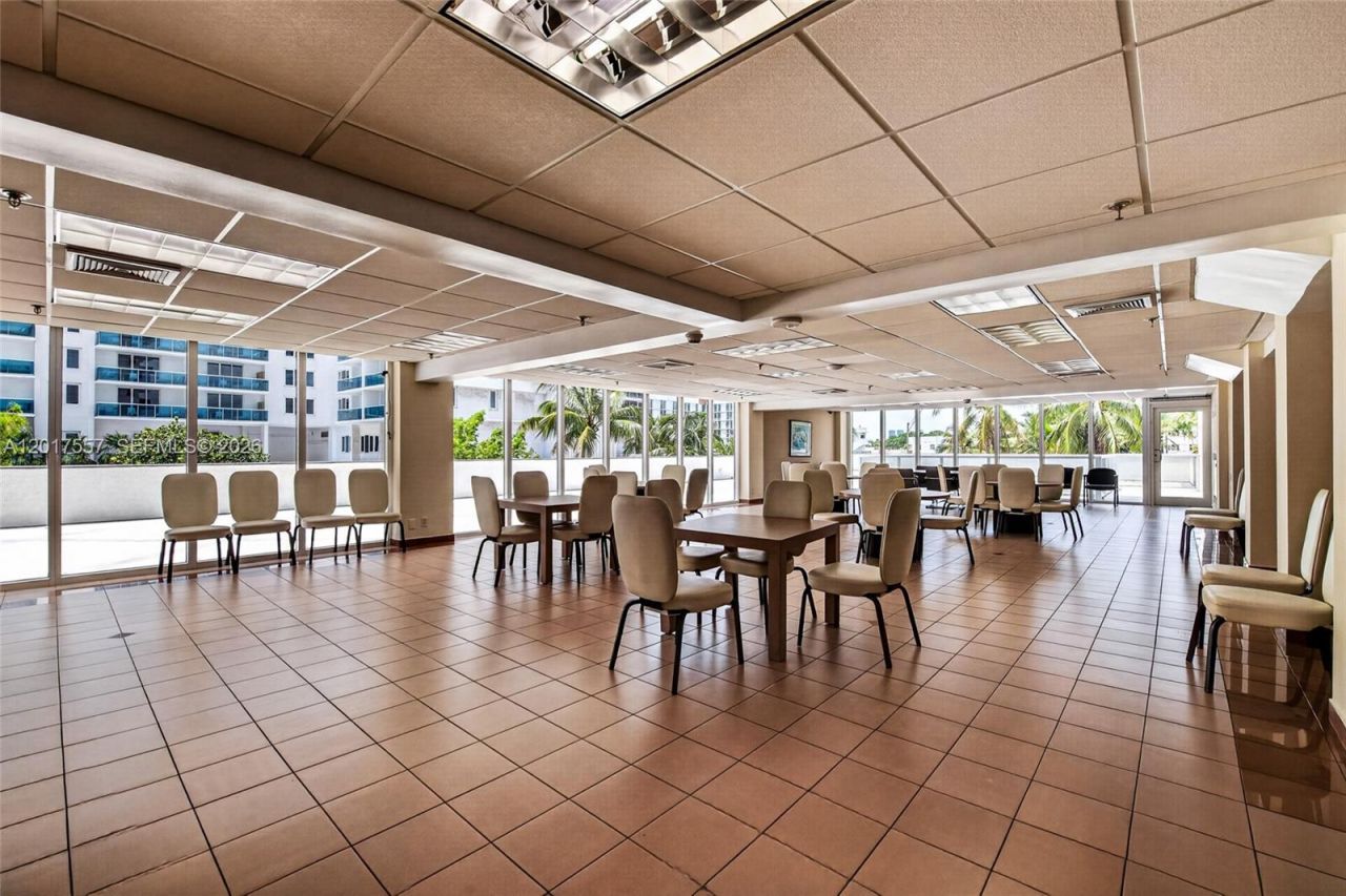 2401 Collins Ave, Unit 1107, Miami Beach, FL 33140 Photo