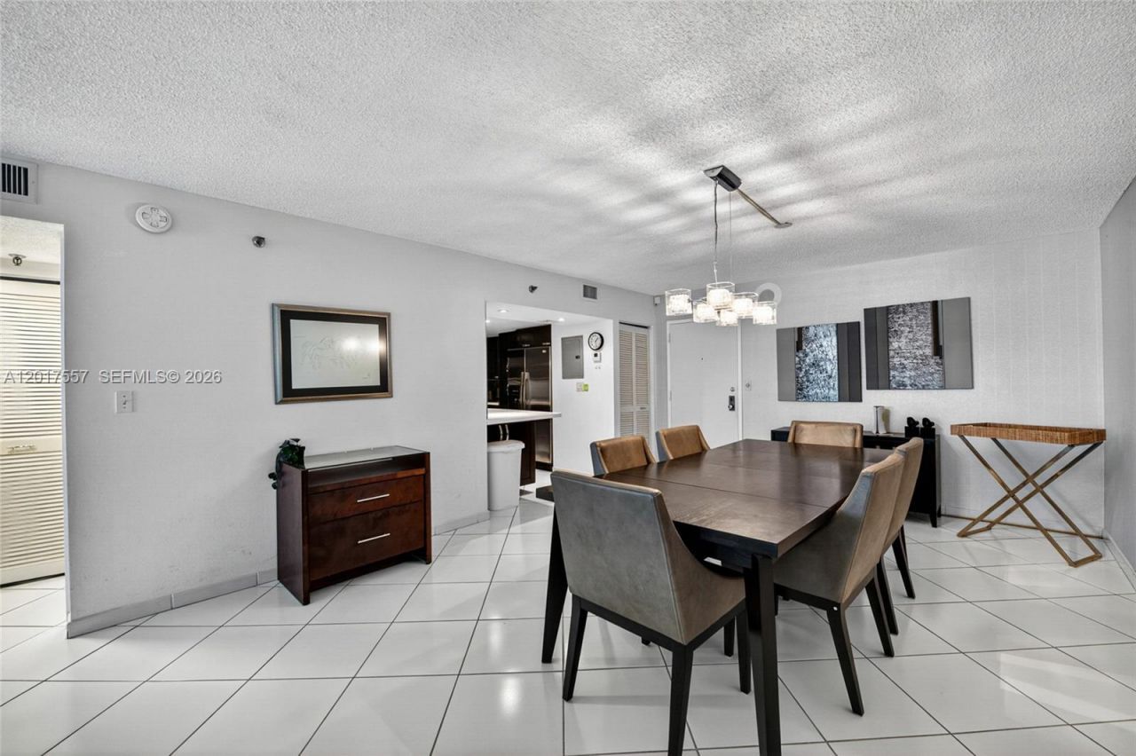 2401 Collins Ave, Unit 1107, Miami Beach, FL 33140 Photo