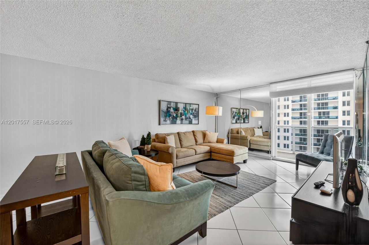 2401 Collins Ave , Unit 1107, Miami Beach, FL 33140 Photo