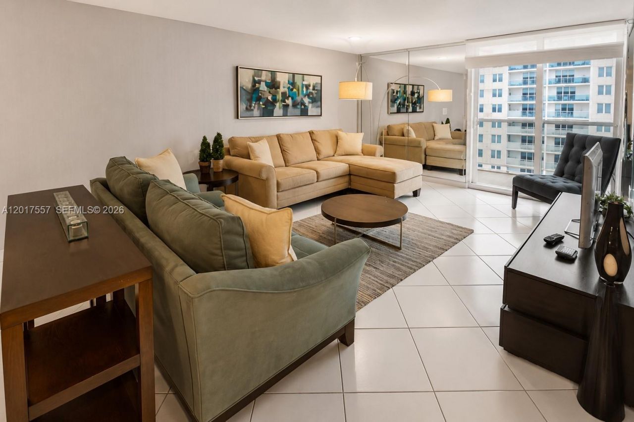 2401 Collins Ave, Unit 1107, Miami Beach, FL 33140 Photo