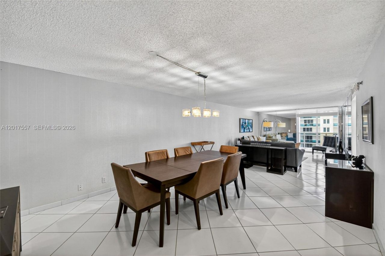 2401 Collins Ave, Unit 1107, Miami Beach, FL 33140 Photo