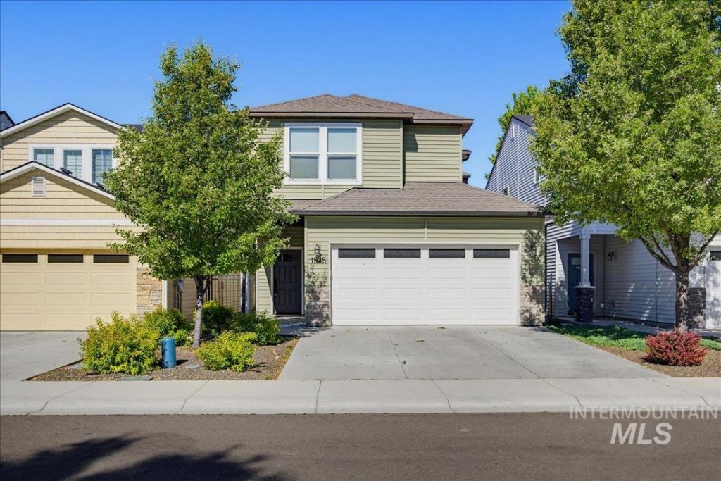 1945 N Justin Ave, Meridian, ID 83646 Main Photo
