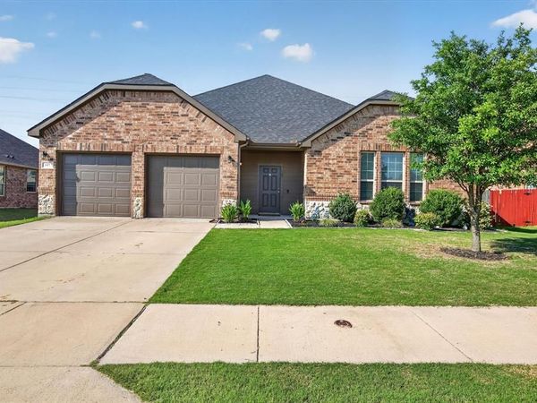 107 Cantle Street, Waxahachie, TX 75165