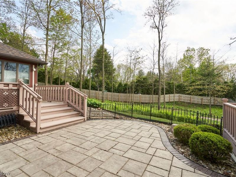 2796 Greenspire Circle, Akron, OH 44333 Photo 6