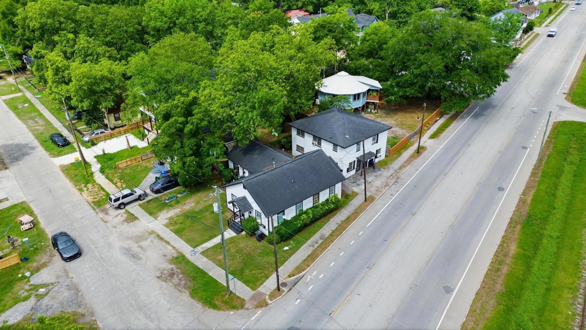 1902 Iris Street Photo 20