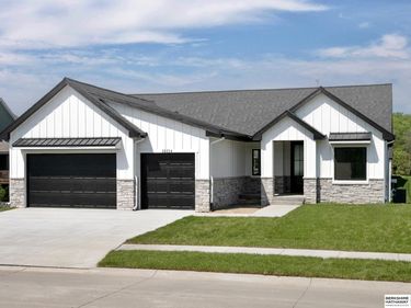 11403 S 191st Avenue , Gretna, NE 68028