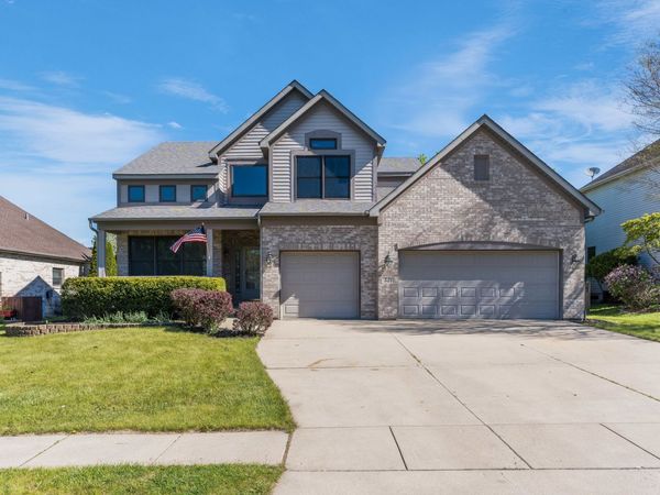 521 Ridgewood Drive , Antioch, IL 60002